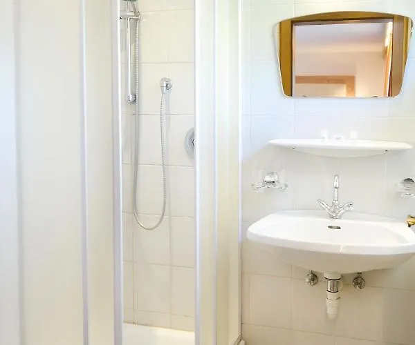 埃尔维拉弗瑞恩 酒店